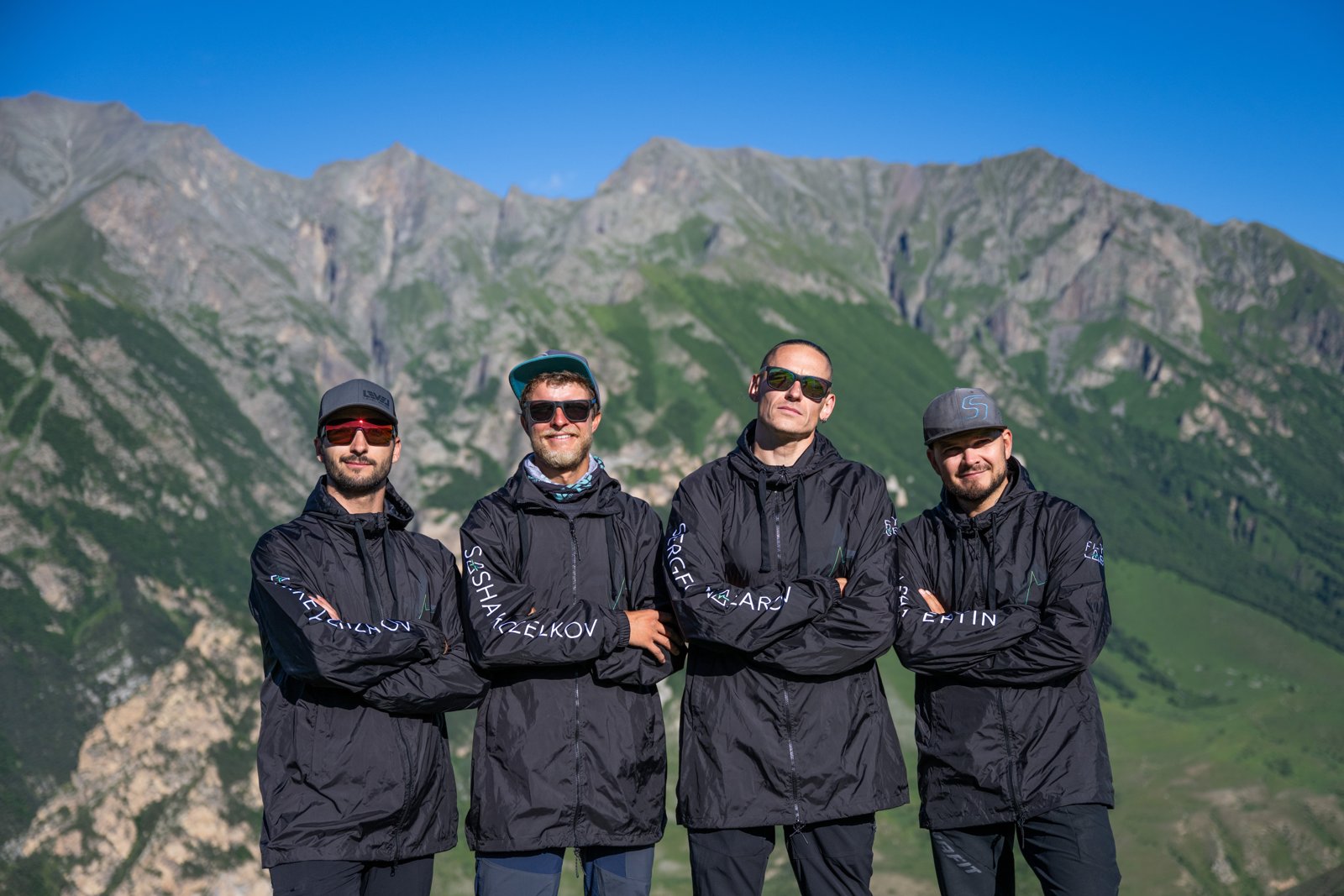 Ветровка FLYLAB черная